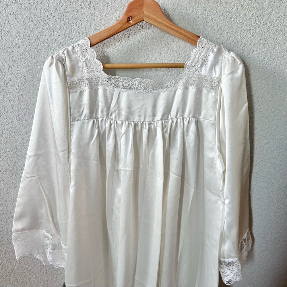 Vintage 80's NWT with defects Christian Dior Vintage Nightgown with Lace Details - Picture 7 of 11